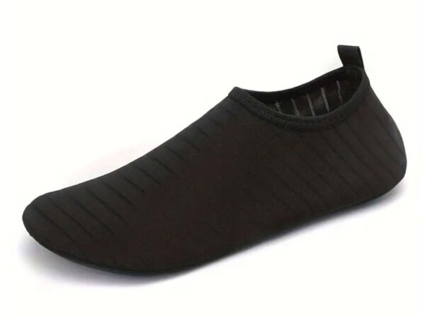 Aquashoes negro básico